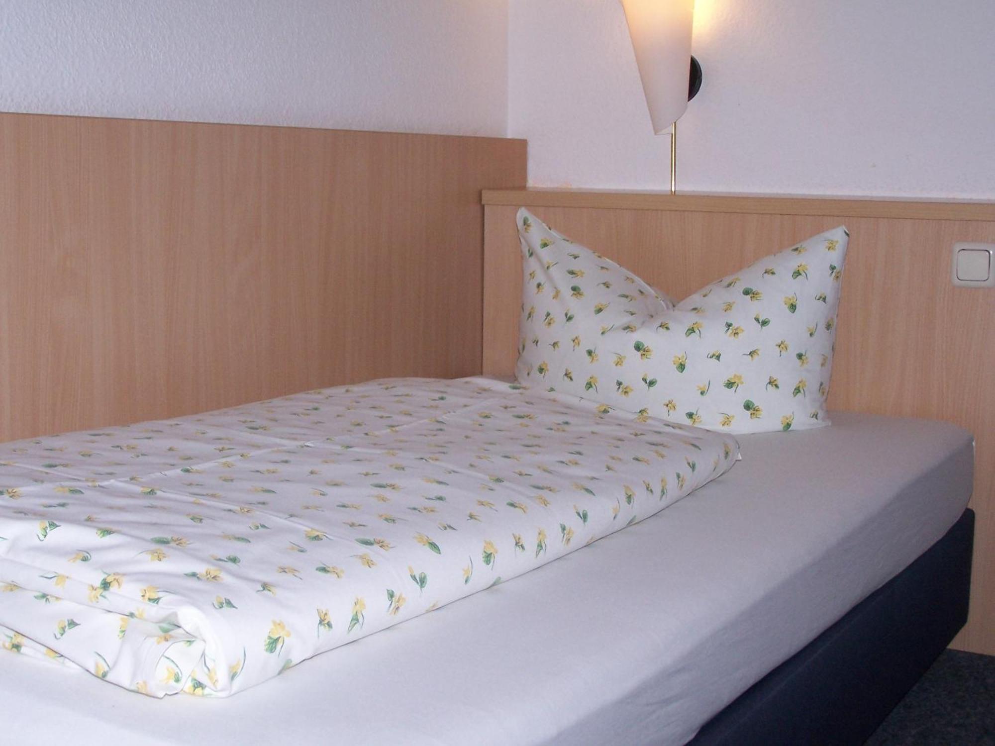 וירצבורג Hotel Goldenes Fass מראה חיצוני תמונה